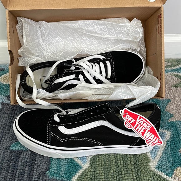 !!!SOLD!!! Black Vans - Picture 2 of 3